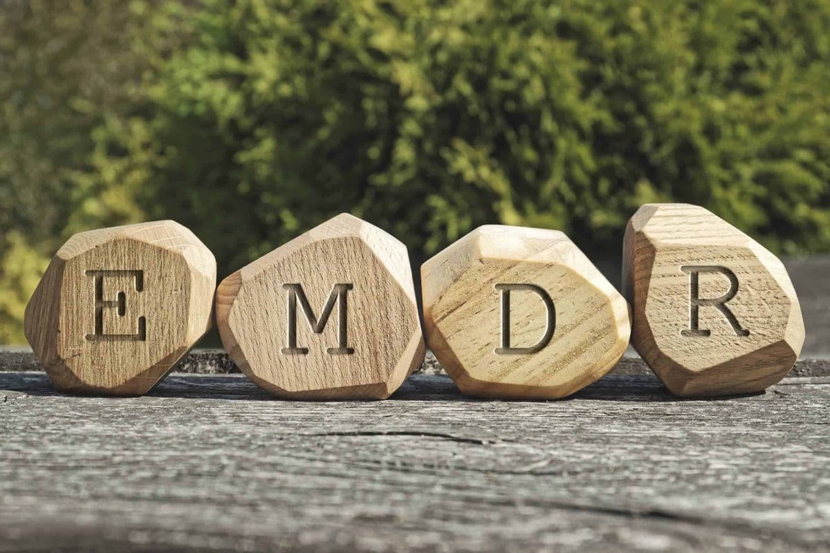 EMDR Terapisi: Zihninizdeki "Kilitli" Anıları Özgür Bırakmak